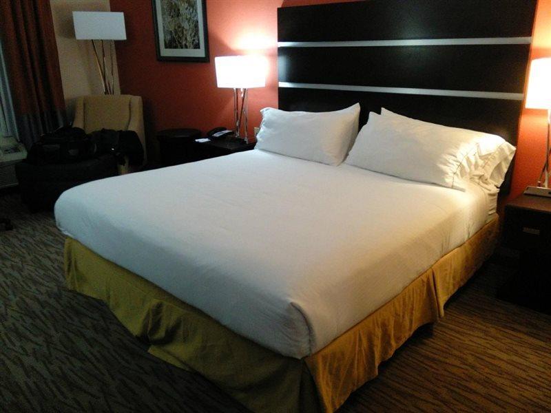 Holiday Inn Express Hotel And Suites Houston Kingwood Exterior foto