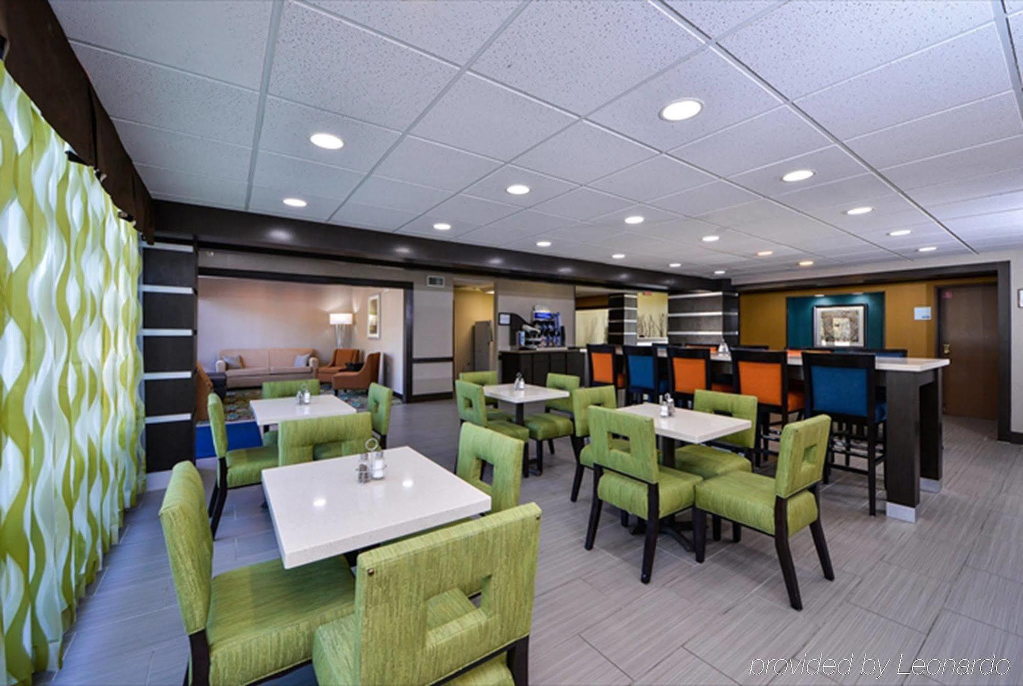 Holiday Inn Express Hotel And Suites Houston Kingwood Exterior foto